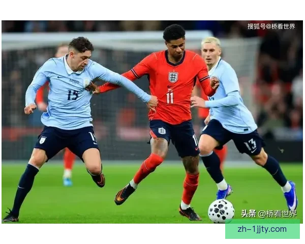乌拉圭前锋险绝杀英格兰展实力 乌拉圭前锋险绝杀英格兰展实力